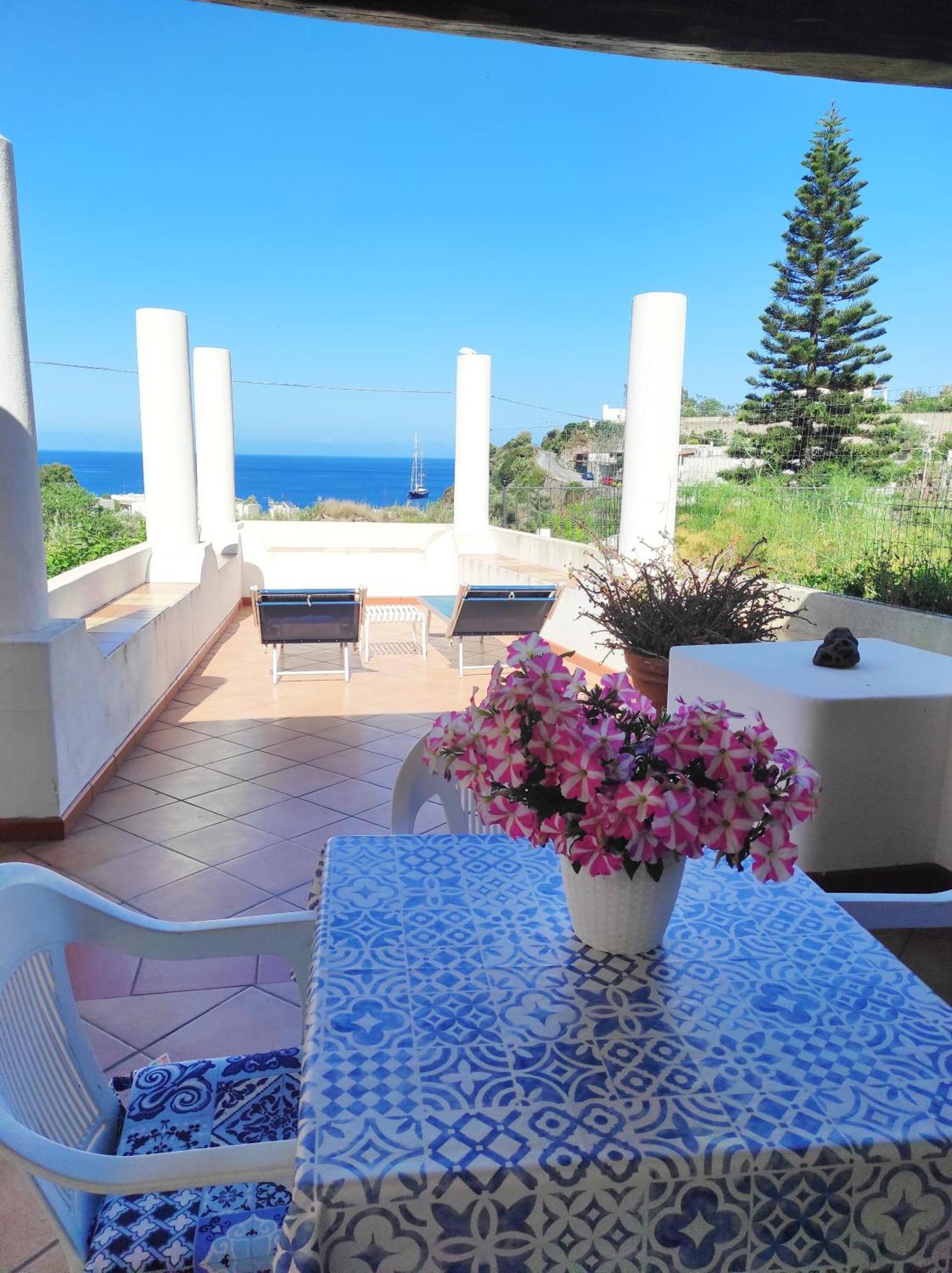 Holiday Home Mennulita Lipari  Habitación foto